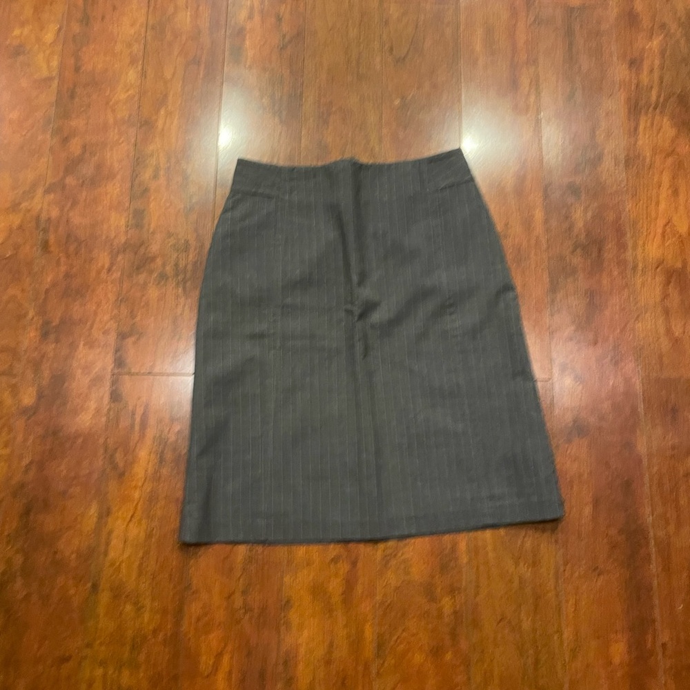 Grey banana republic pinstriped skirt